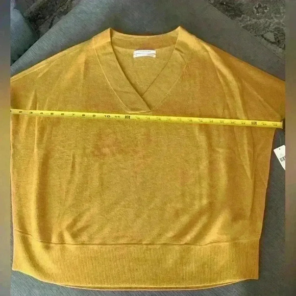 Anthropologie 100% Merino wool woman’s sweater NWT.  size S - Picture 6 of 10